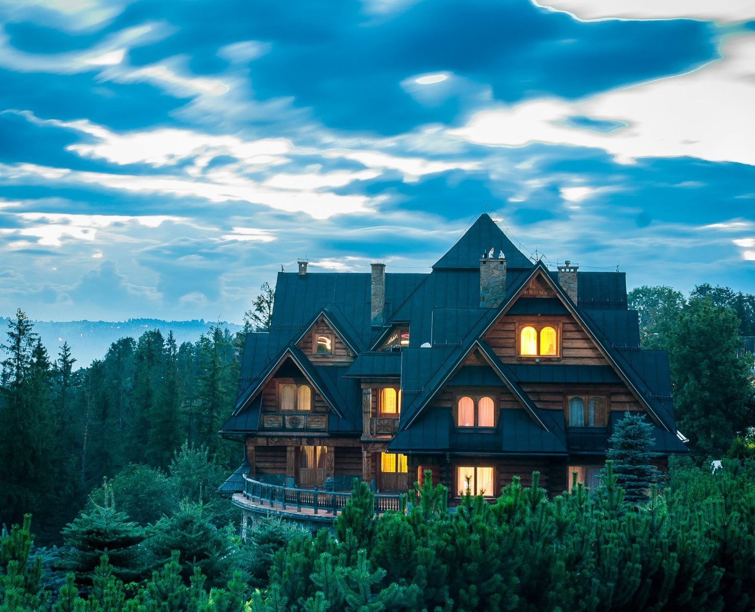 Zarobisz nad morzem – gdzie zainwestować w wakacyjny apartament?