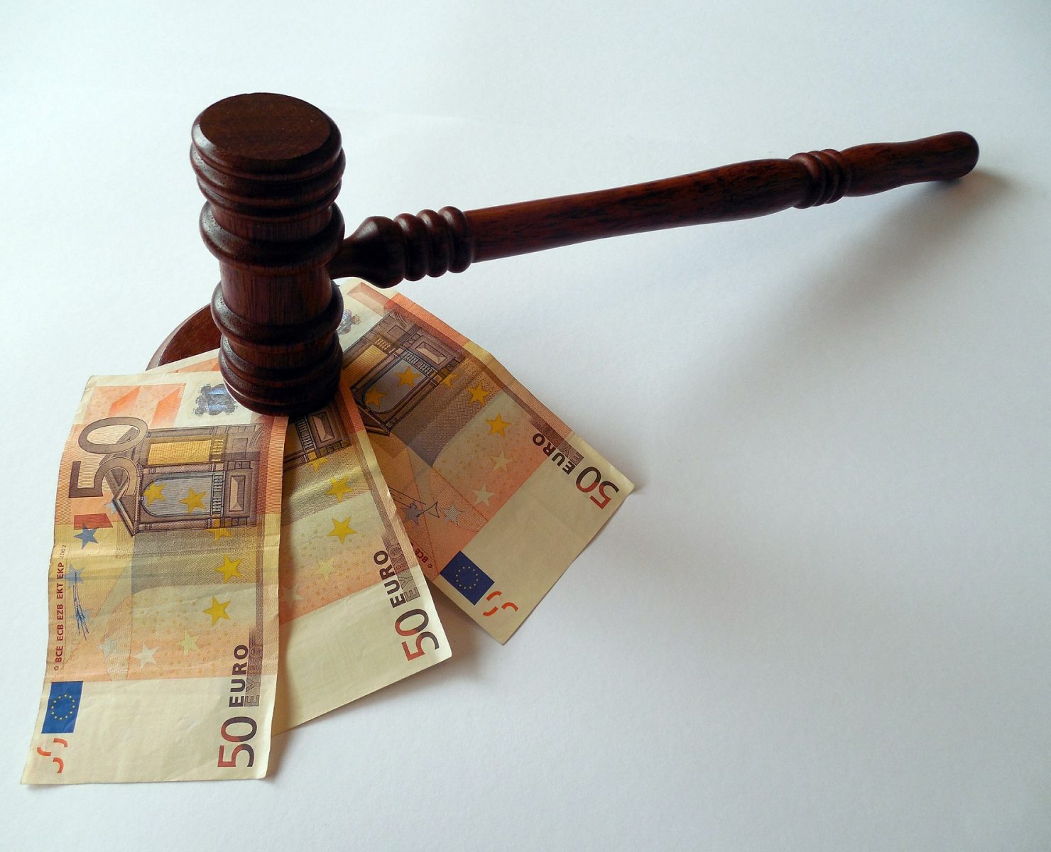 Mieszkanie z licytacji komorniczej. Gdzie jest okazja, a gdzie uważać na pułapki?