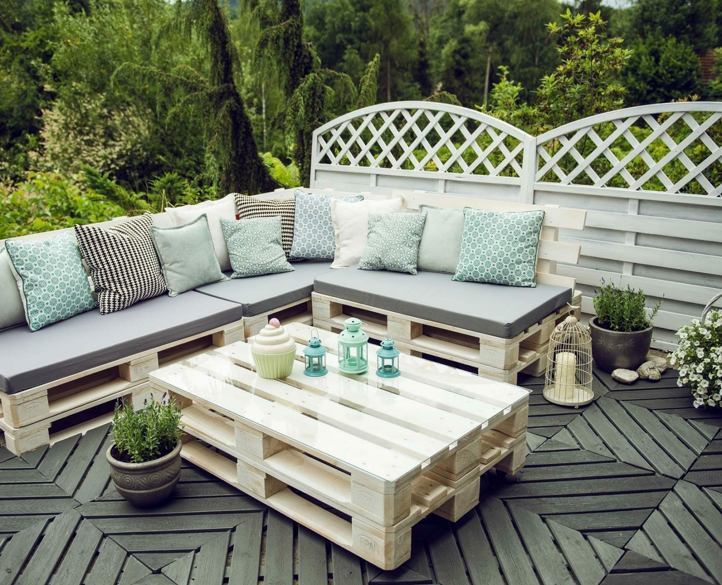 Meble z palet – Hit czy Kit?